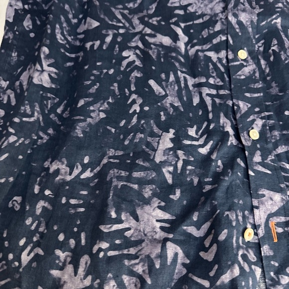 J.MCLAUGHLIN
Gramercy Print Linen Shirt - Picture 4 of 7